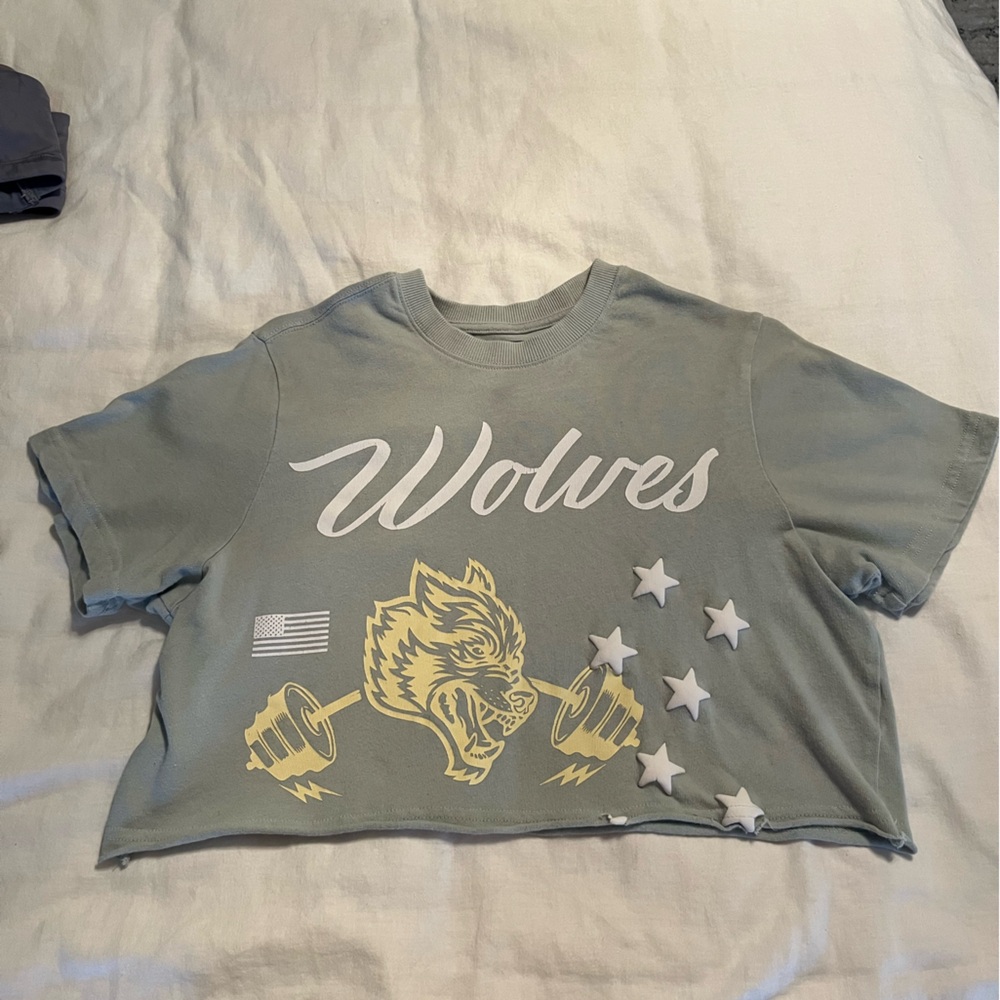 Light Green Wolves Graphic Short Sleeve Tee